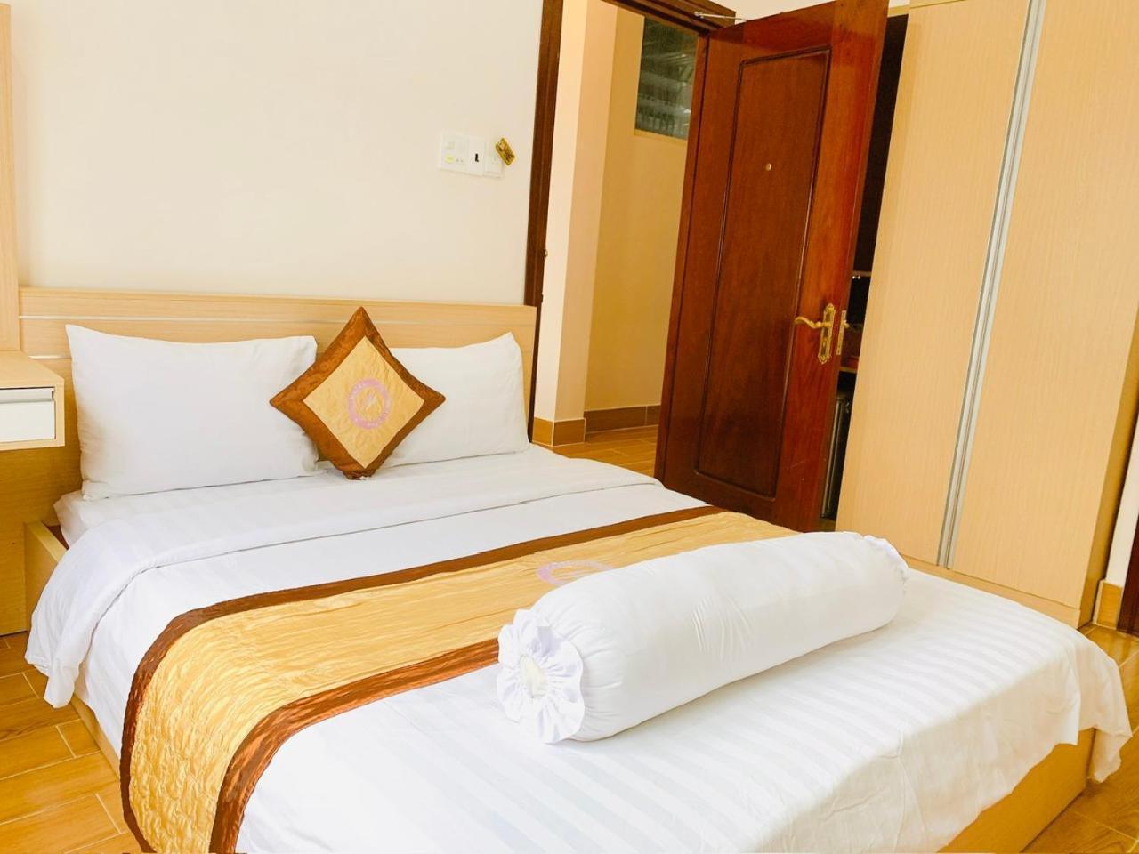 Phuc Hung Hotel Рач Джа Екстериор снимка